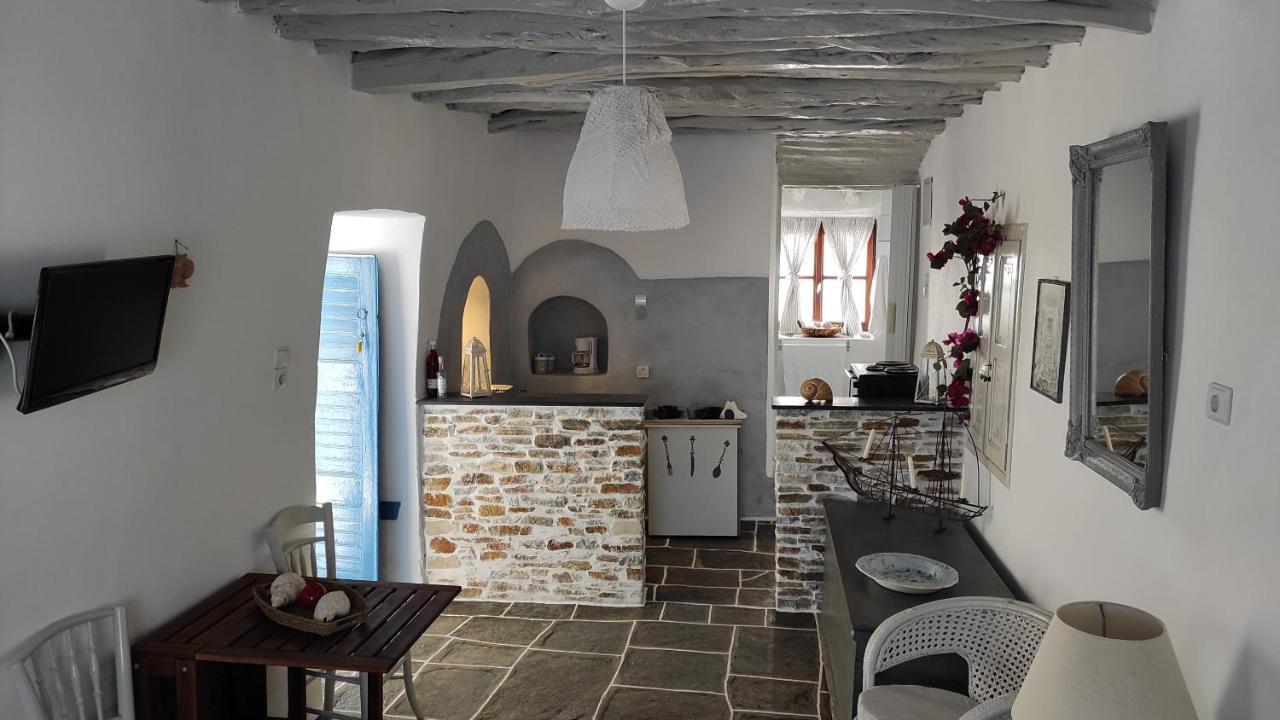 Kastro Gate Apartment ,Entrance To An Ancient Village Kástron Exterior photo