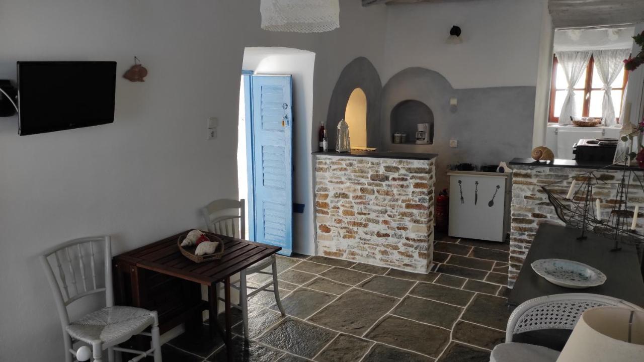 Kastro Gate Apartment ,Entrance To An Ancient Village Kástron Exterior photo