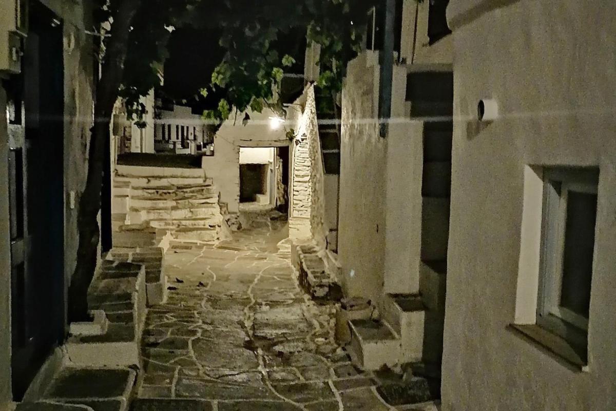 Kastro Gate Apartment ,Entrance To An Ancient Village Kástron Exterior photo
